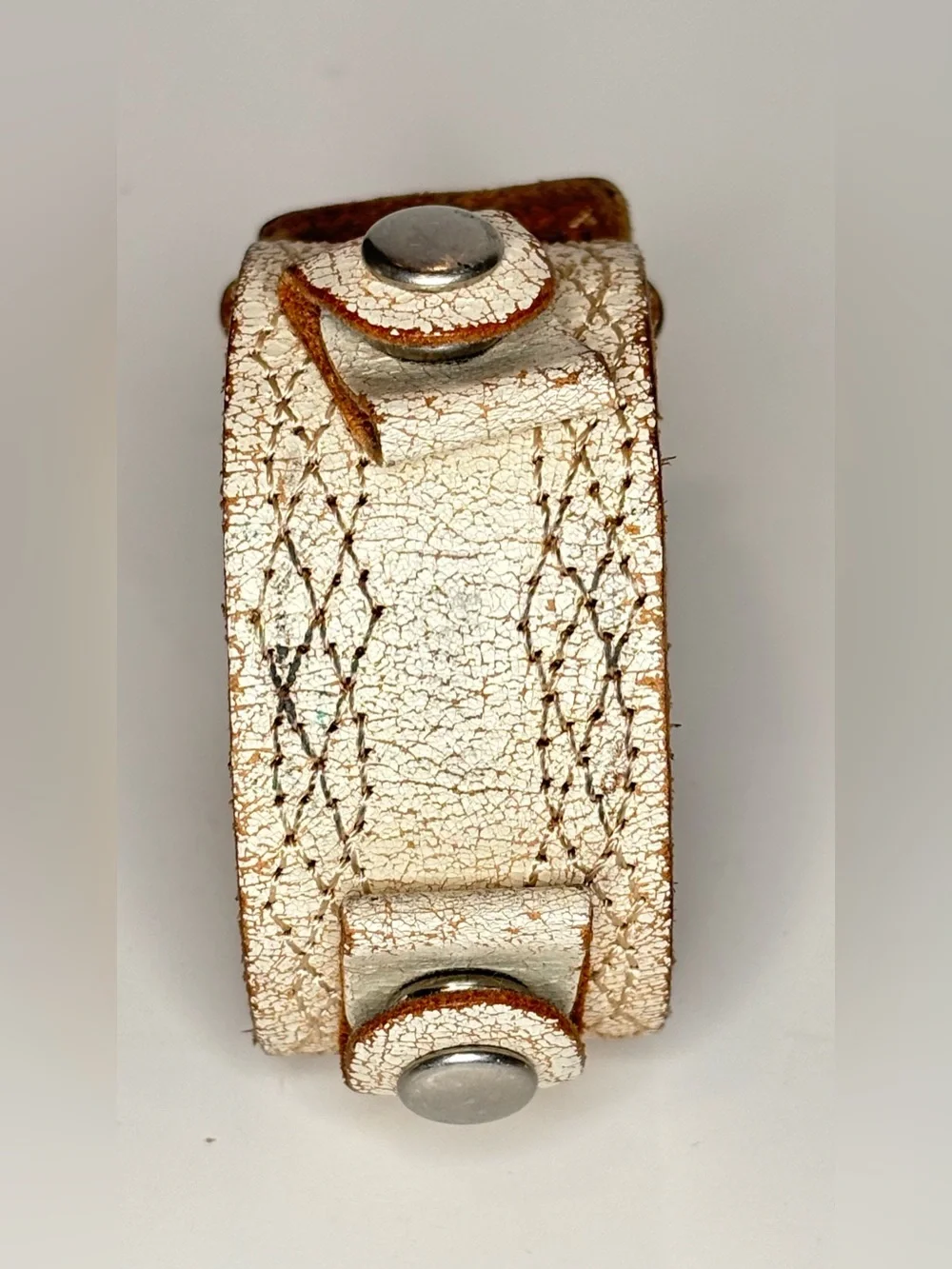 Fossil White Crackle Leather Cuff Bracelet Wide Distressed Buckle Adjustable